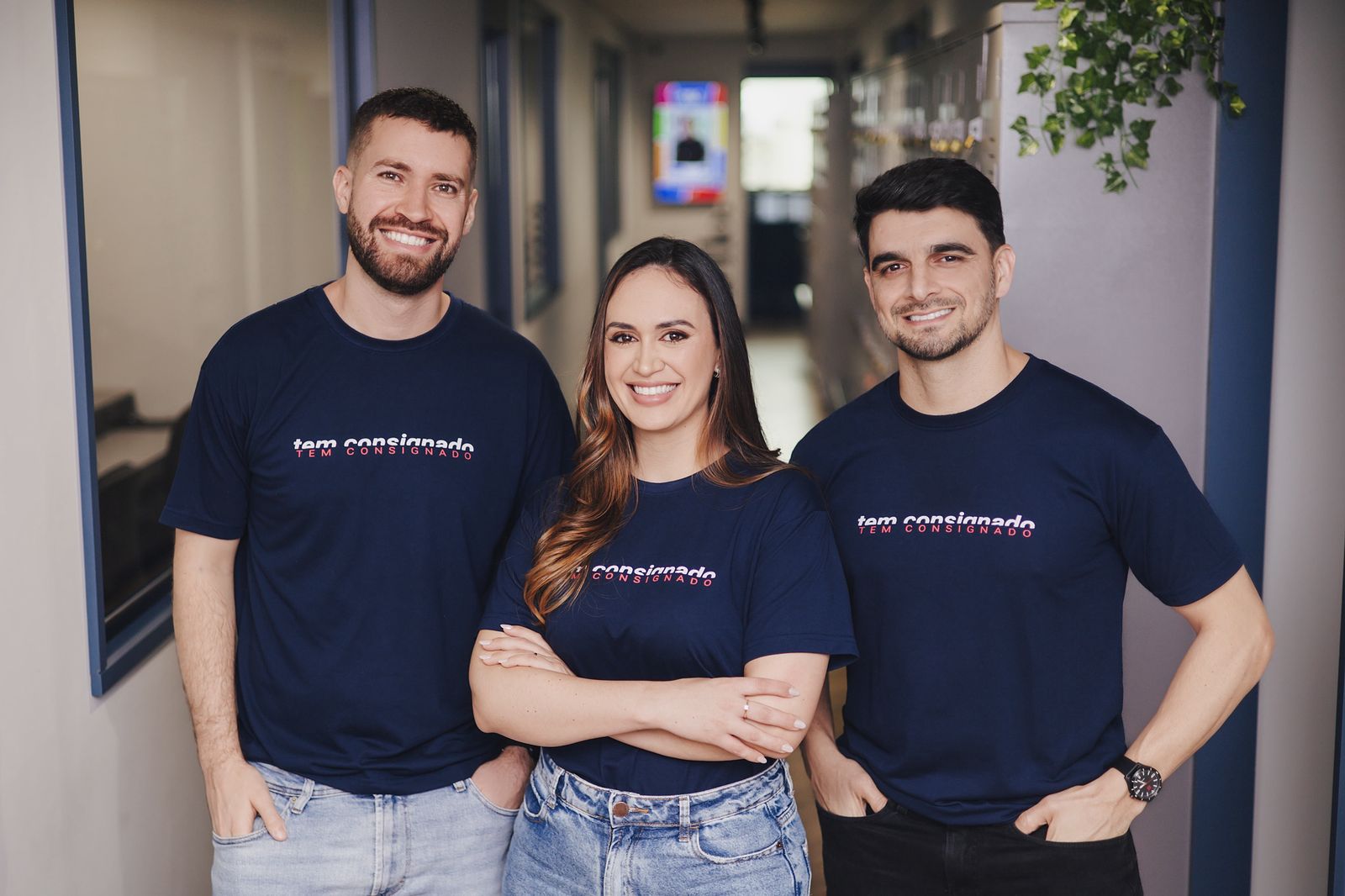 Diretoria da TEM Consignado celebrando 4 anos